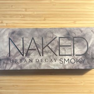 Urban Decay NAKED smoky palette